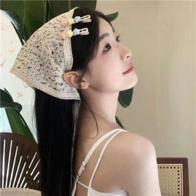 小魔女海报